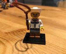 Lego Collectible Minifigures Cowgirl series 8