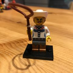 Lego Collectible Minifigures Cowgirl series 8