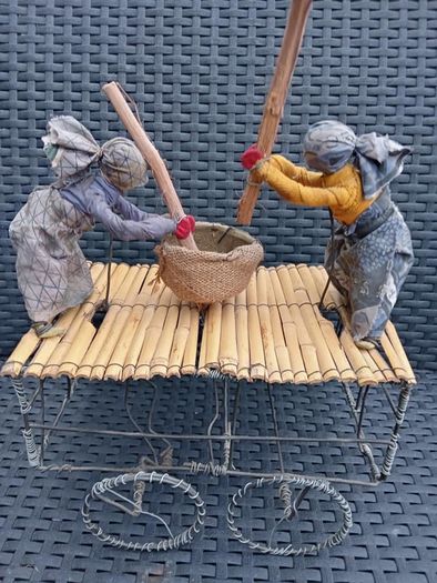 Vintage Decorative Item, movable