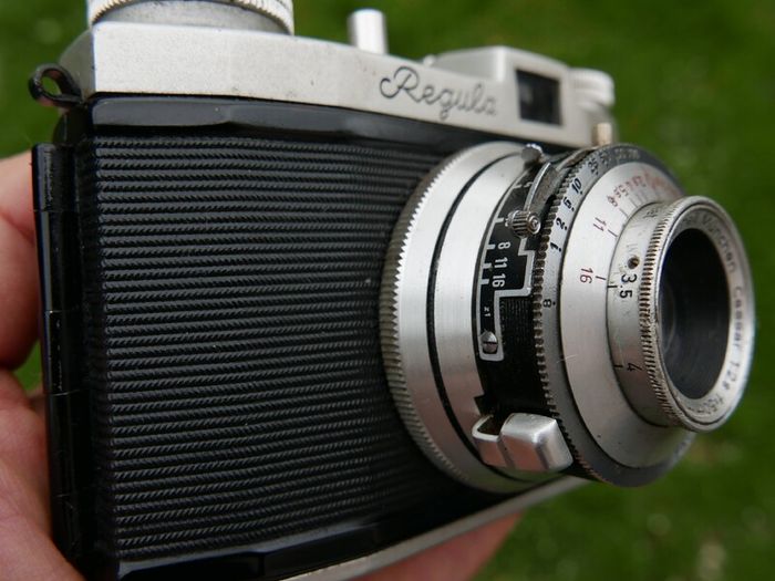 Vintage KING REGULA CAMERA made in Germany in leather case 1950s