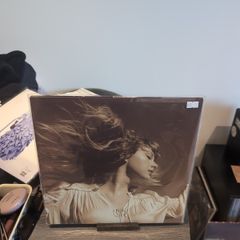 Taylor Swift - Fearless (Taylor's Version) (3xLP, Album, Gold Vinyl)