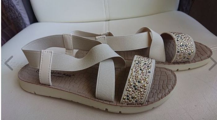 Cushion Walk Flat Shoes/ Sandals  Size 5