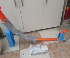 Hot wheels track