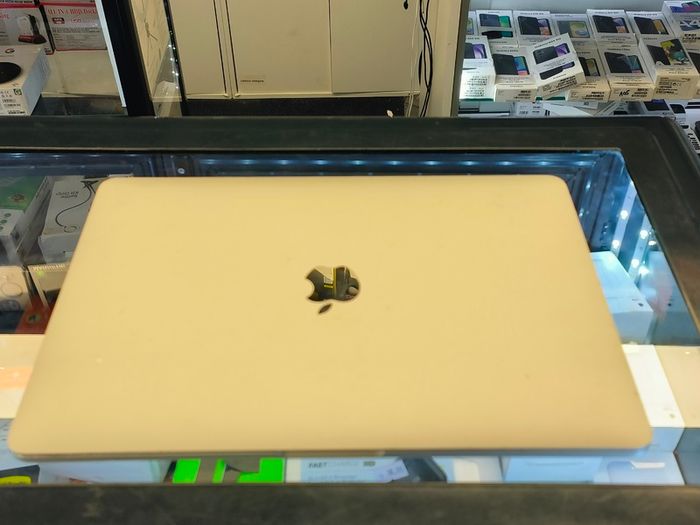 2019 Apple MacBook Pro 13 inch Intel Core i5 2.7GHz 16GB RAM 500GB SSD A1989 (Battery Cycle: 983)