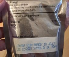 8.5 kgs of wet food for cats