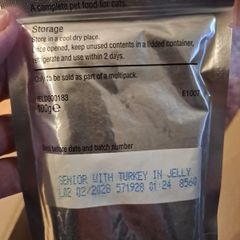 8.5 kgs of wet food for cats