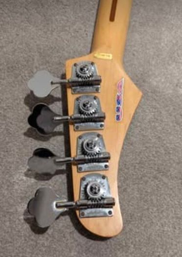 Hohner Professional Series HP Electric Bass Guitar Great Condition