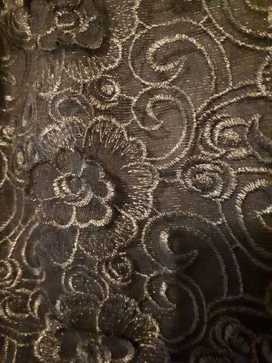 New black lace top no sleeves tag attached