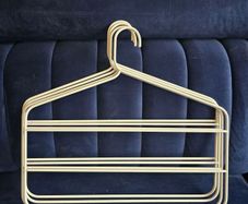 Trousers hangers