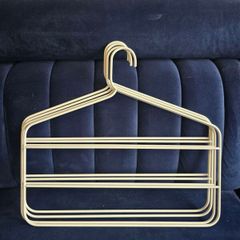 Trousers hangers