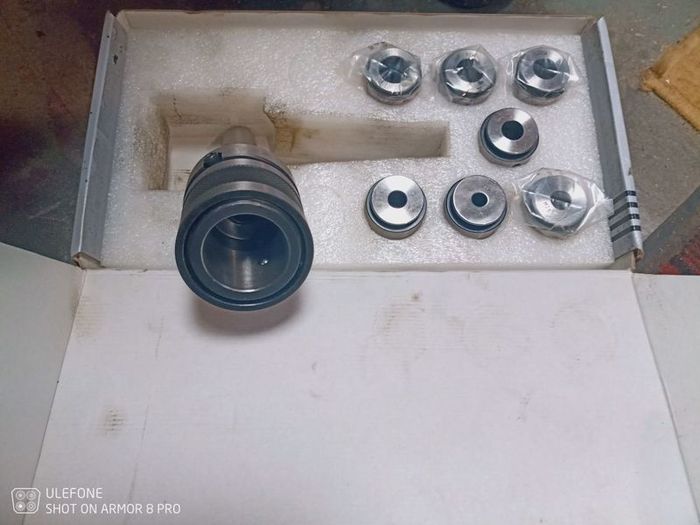 Quick change Tap collet