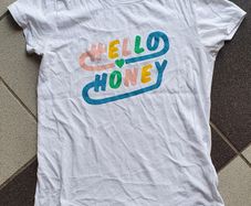 Age 10 - A Cute White Tee Shirt - E