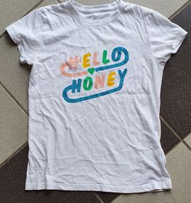 Age 10 - A Cute White Tee Shirt - E