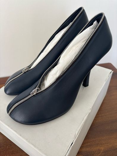Burberry Navy Leather Baby Zip Heels Size 8