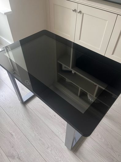 Office furniture table