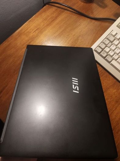 MSI Modern 14 C12M laptop