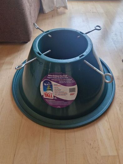 Christmas Tree Stand (Up to 10 ft trees)