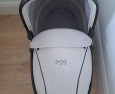 Off white egg bassinet