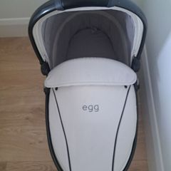 Off white egg bassinet