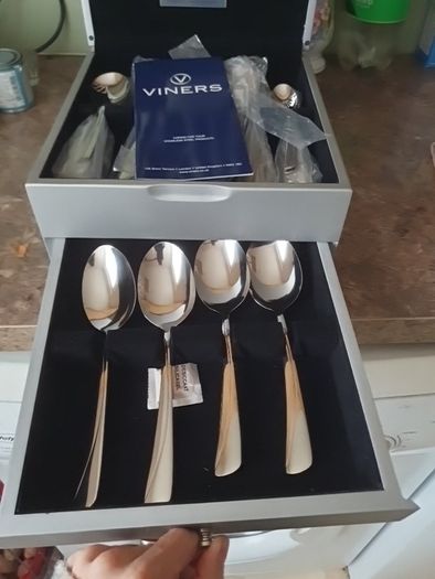 Viners 44 pc cutlery set