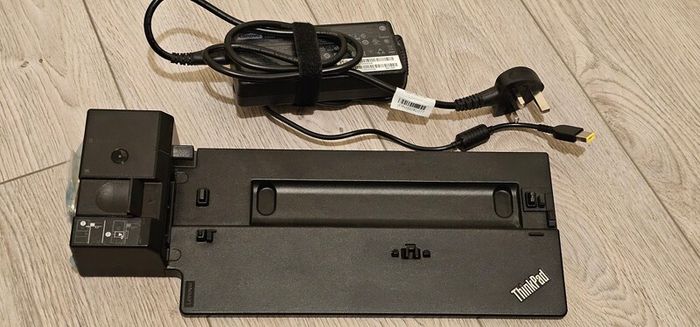 Thinkpad docking station