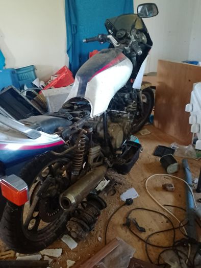 1984/5 Yamaha FJ750 (Shafty)