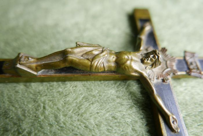 Antique 7"  Crosses - Crucifix