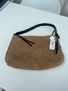 Gorgeous vegan summer bag