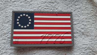 Maxpedition Betsy Ross Velcro Morale Patch 1776 USA Flag PVC Rubber Badge Colour