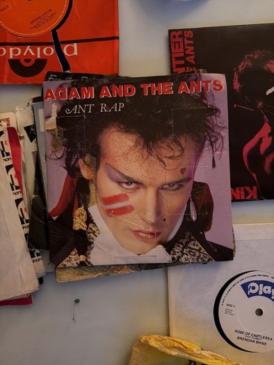 Collection of vinyl 7" 45's