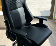 Gaming chair