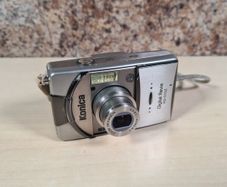 Konica Kd-310z Digital Camera 3.2 Megapixel Compact  No Charger Or Memory Card