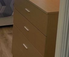 Chest of drawer