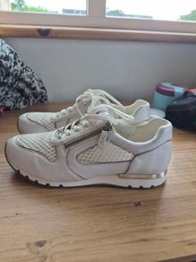 Caprice White Leather And Mesh ,size 6.5 (40) H Fit As New, Worn For 1 Hour