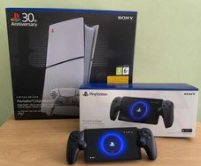 PlayStation 5 30th Anniversary Limited Edition + PlayStation Portal