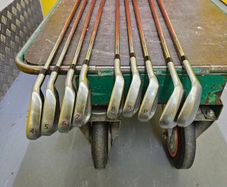 vega irons 4-pw + 2 wedges