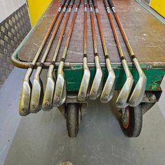 vega irons 4-pw + 2 wedges