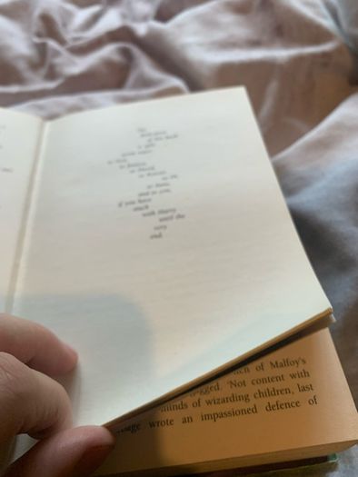 Hardback First edition : Harry Potter and the deathly hallows