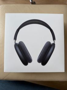 PRICE DROP AirPods Max with Smart Case Midnight USB-C