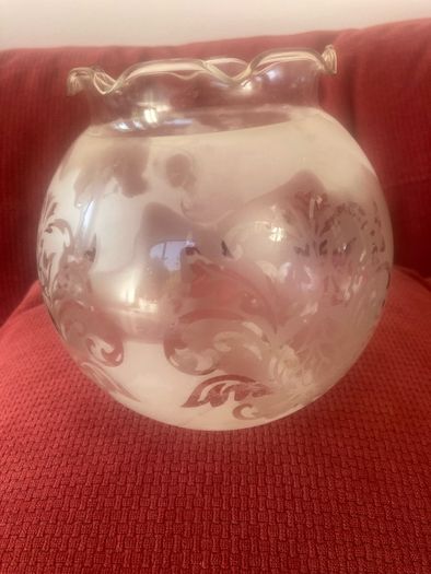 Vintage 50's/60's Set of 5 Opaque Glass Shades with Motif Design.