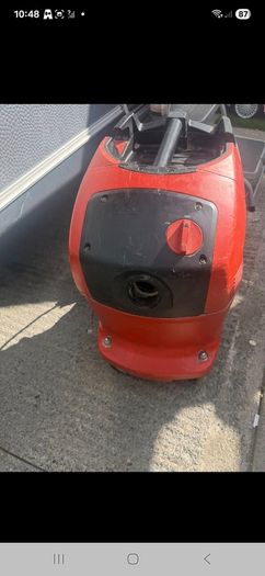 Hilti VC 40-U industrial wet-and-dry dust extractor/vacuum