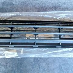 Genuine Toyota E12 Part 53112-02060 (grille, Radiator, Lower No.1)