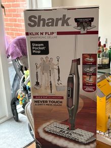 Shark Klik N' Flip Smartronic Deluxe Steam Mop