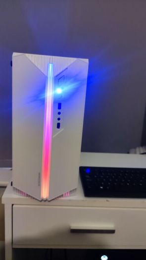 Gamer PC Sputnik Intel i7 6700k Core with GTX 1660 6 GB and 27 inch LG monitor