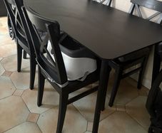 kitchen table and chairs
