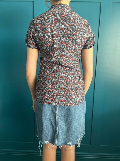 Esprit navy & red floral blouse. Size 6