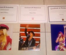 Nicki Minaj , Bruno Mars , Rihanna Signed Photo's
