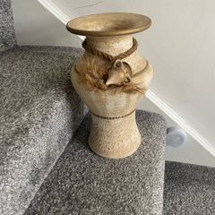 Gold/Cream Vase