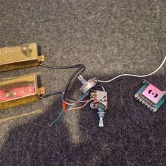 Isola Hydrazine Alcino 5 gold humbuckers with 1 tone, 1 push pull and 3 way switch wiring kit