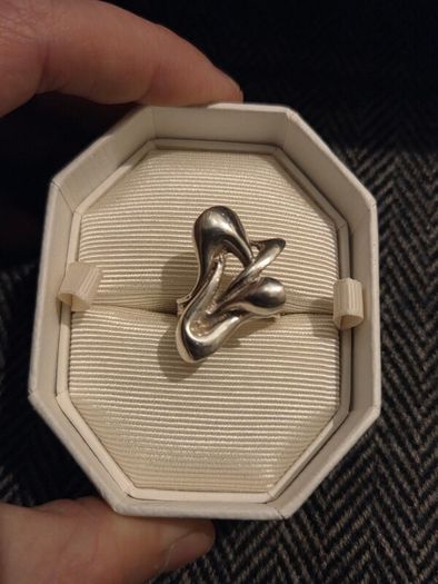 925 Sterling Silver Modernist Ring - Size 6/M